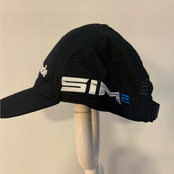 TaylorMade Black Golf Hat - Picture 3 of 4